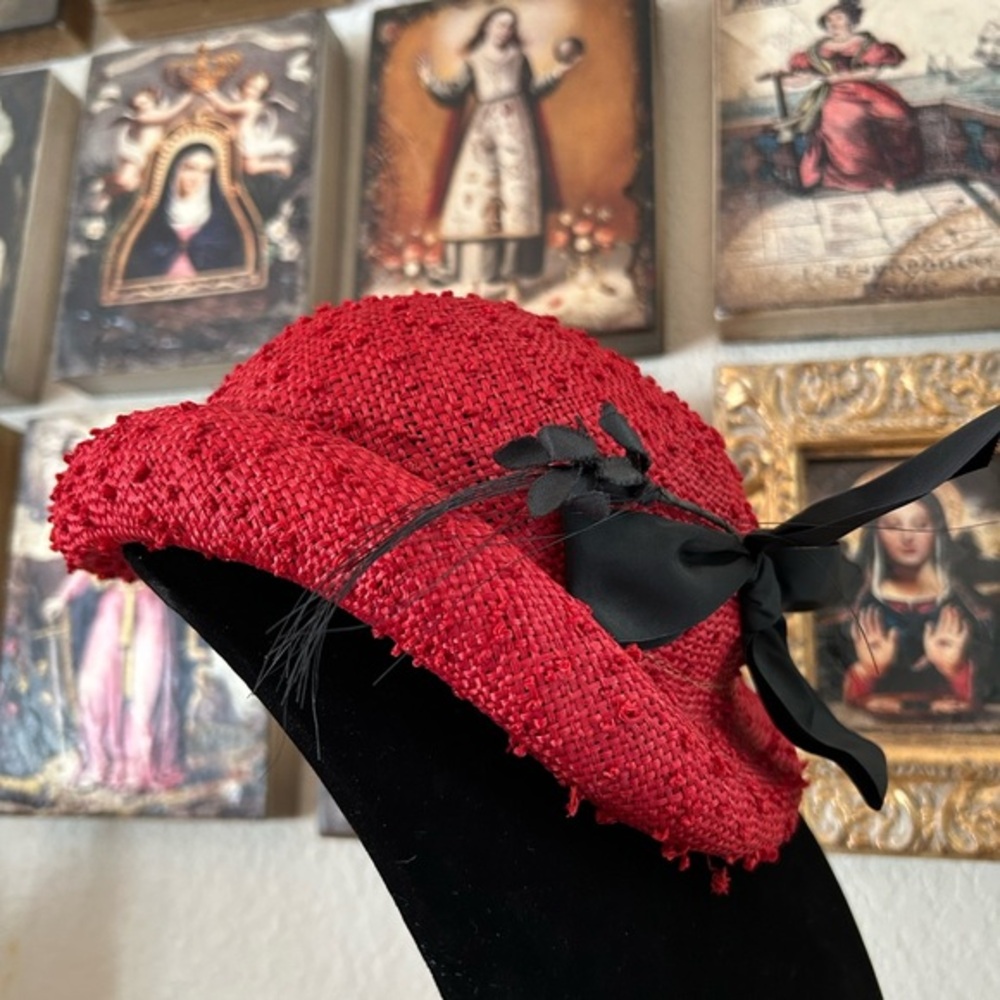 1930s Red Woven Hat with Fair‎ Labor Standards Label - Timeless Elegance